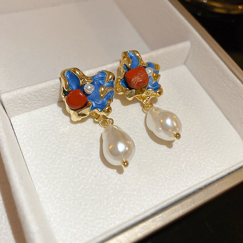 Deisy Irregular Pearl Earrings