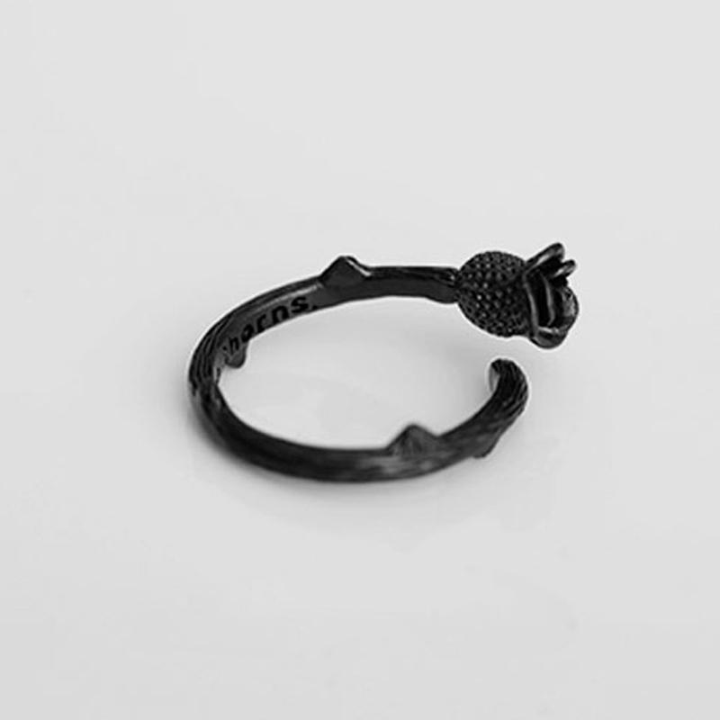 Black Rose Gothic Beauty Ring