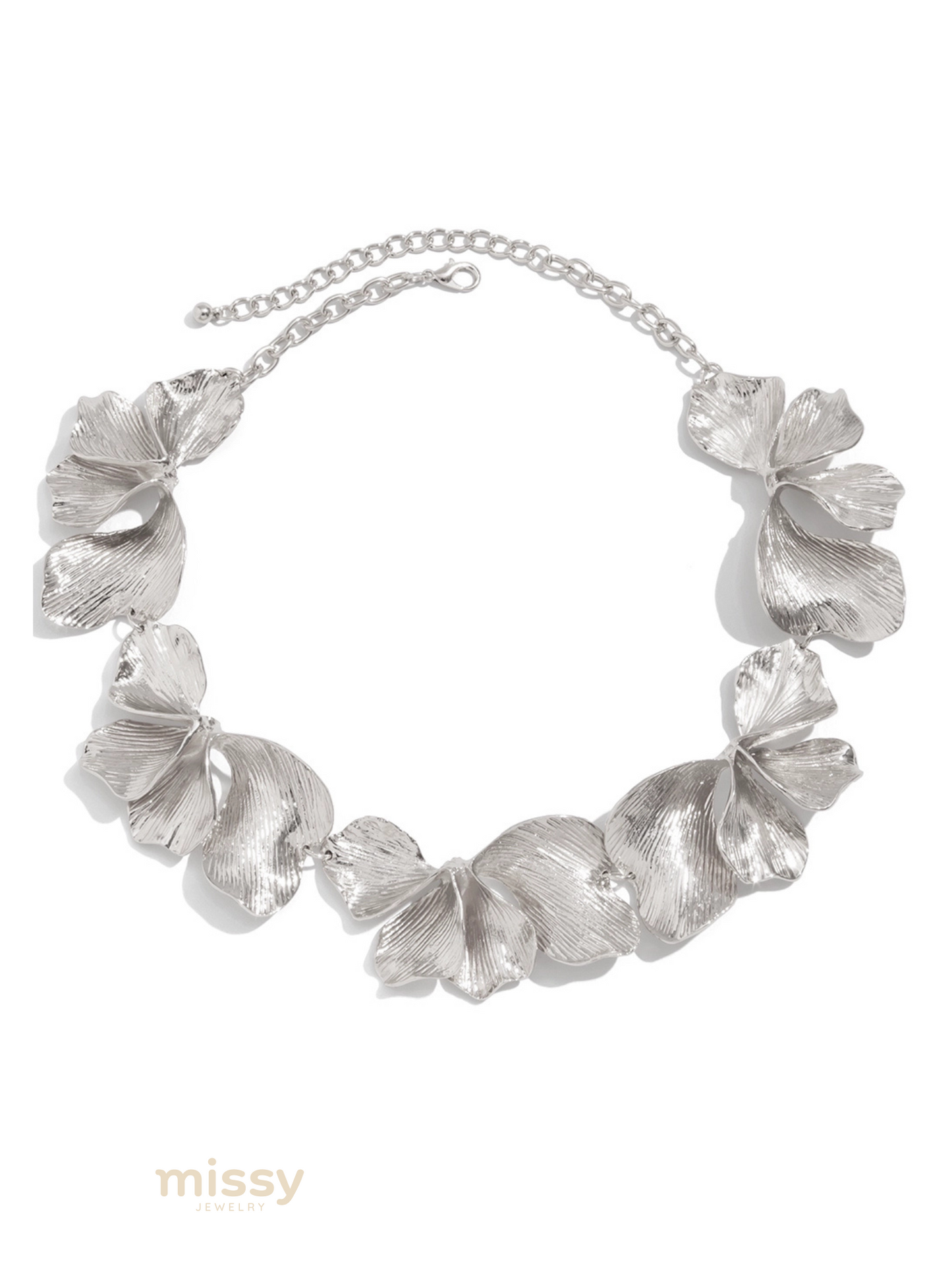 Bayley Sculpted Petal Necklace
