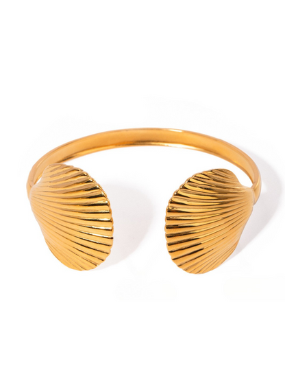Renley Shell Cuff Bracelet