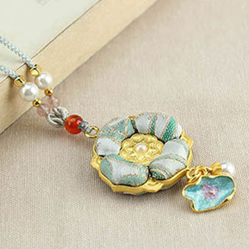 Buddha Stones Song Brocade Four-leaf Clover Luck Necklace