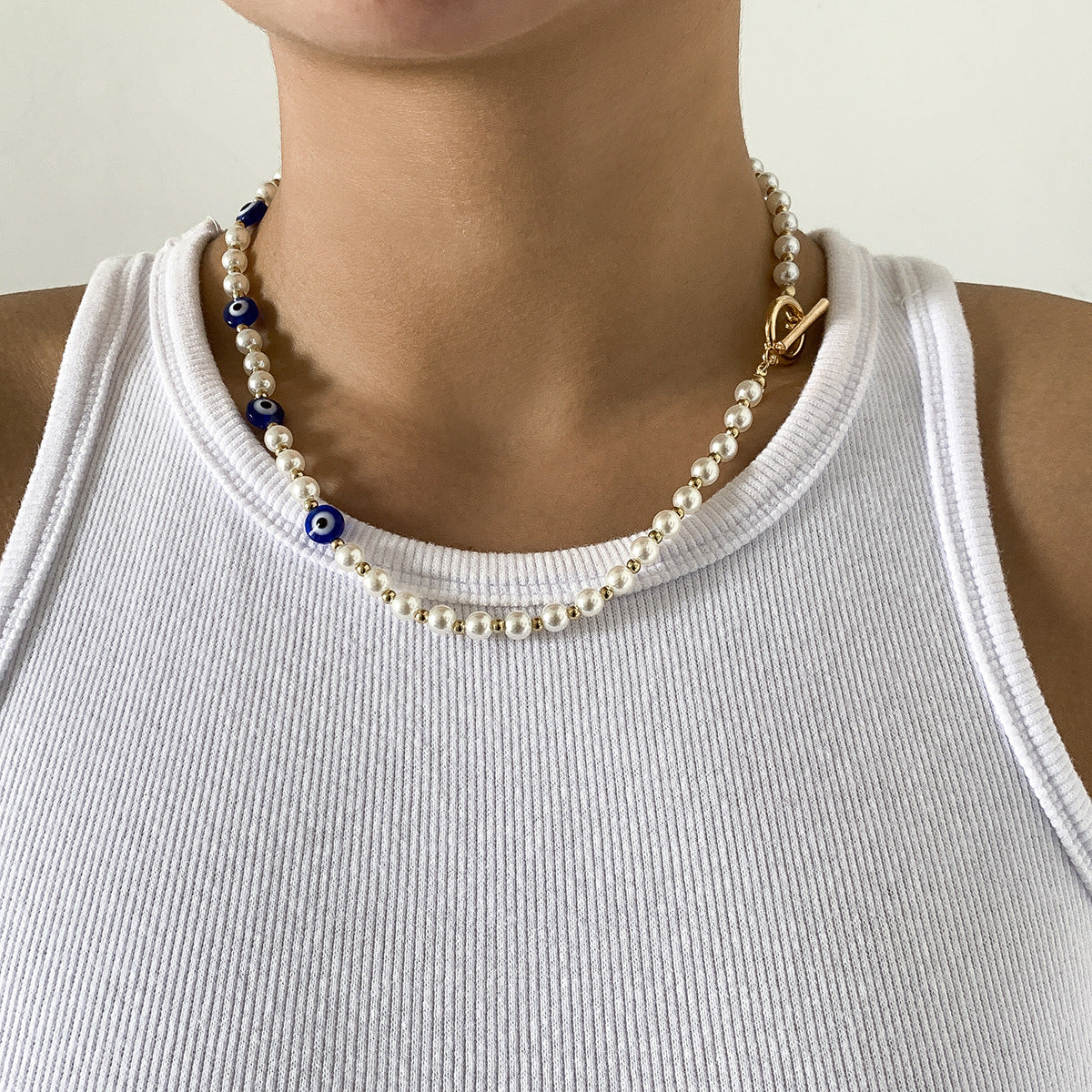 Geometric Simple Ot Buckle Single-layer Clavicle Chain Retro Stitching Artificial Pearl Eye Necklace