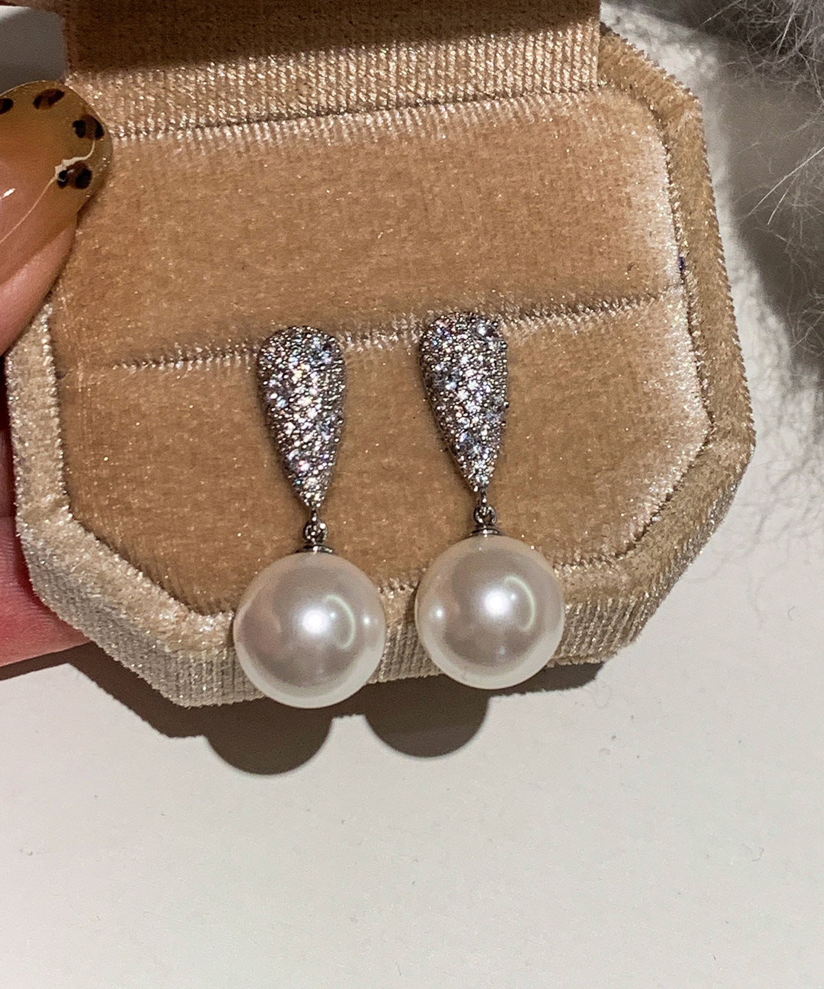 White Pearl Fine Zircon Drop Earrings