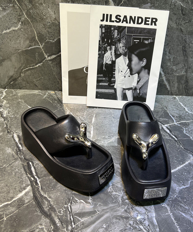 New Versatile Black Platform Flip Flops