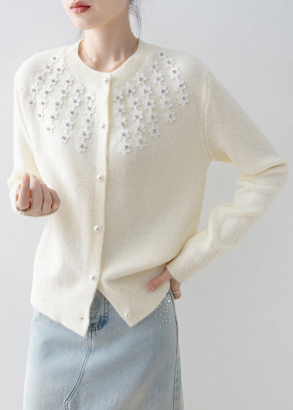 Simple White Oversized Knit Cozy Cardigan Winter