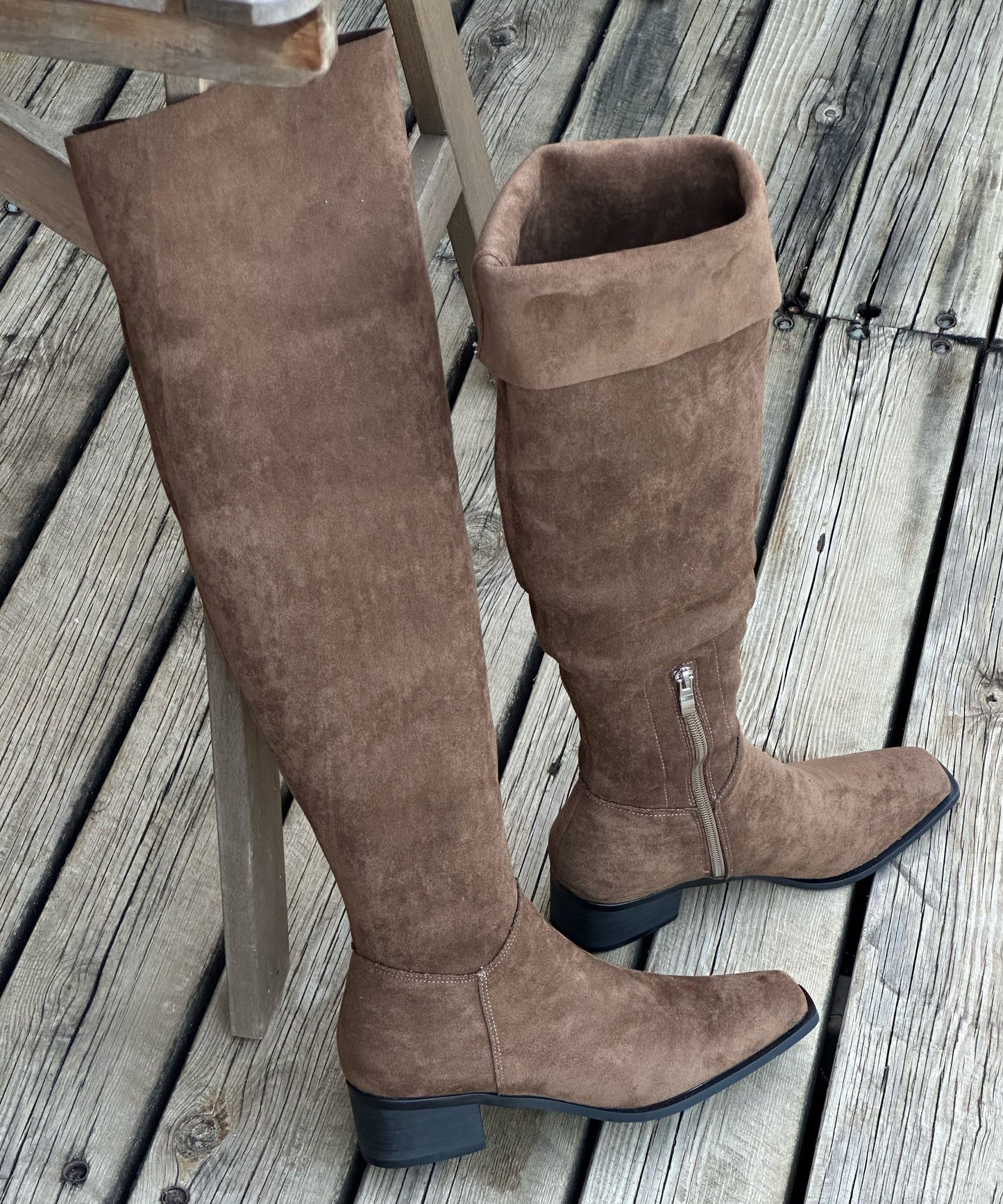 Zippered Splicing Chunky Boots Beige Suede