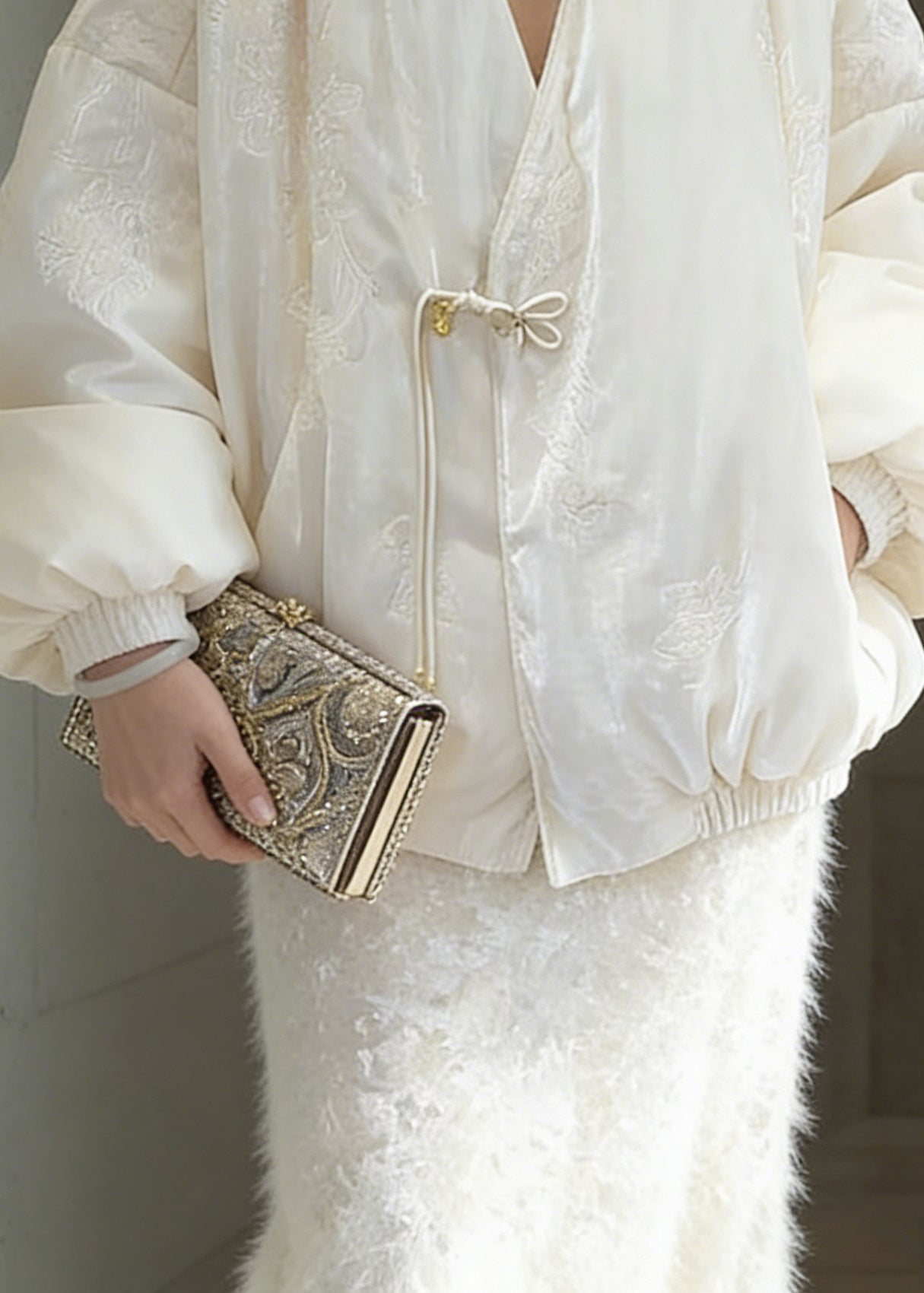 Chinese Style White Embroidered Duck Down Coats Winter