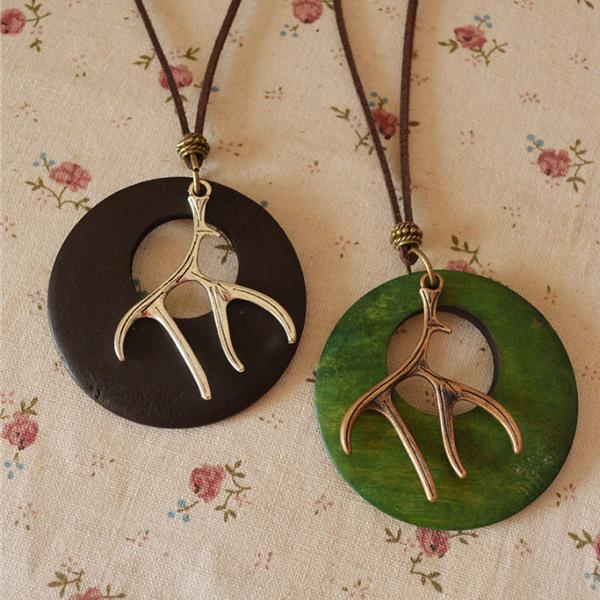 Accessory Retro Round Shape Metal Wood Necklace