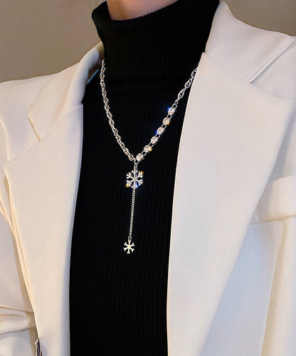 Silk Alloy Zircon Snowflake Pendant Necklace