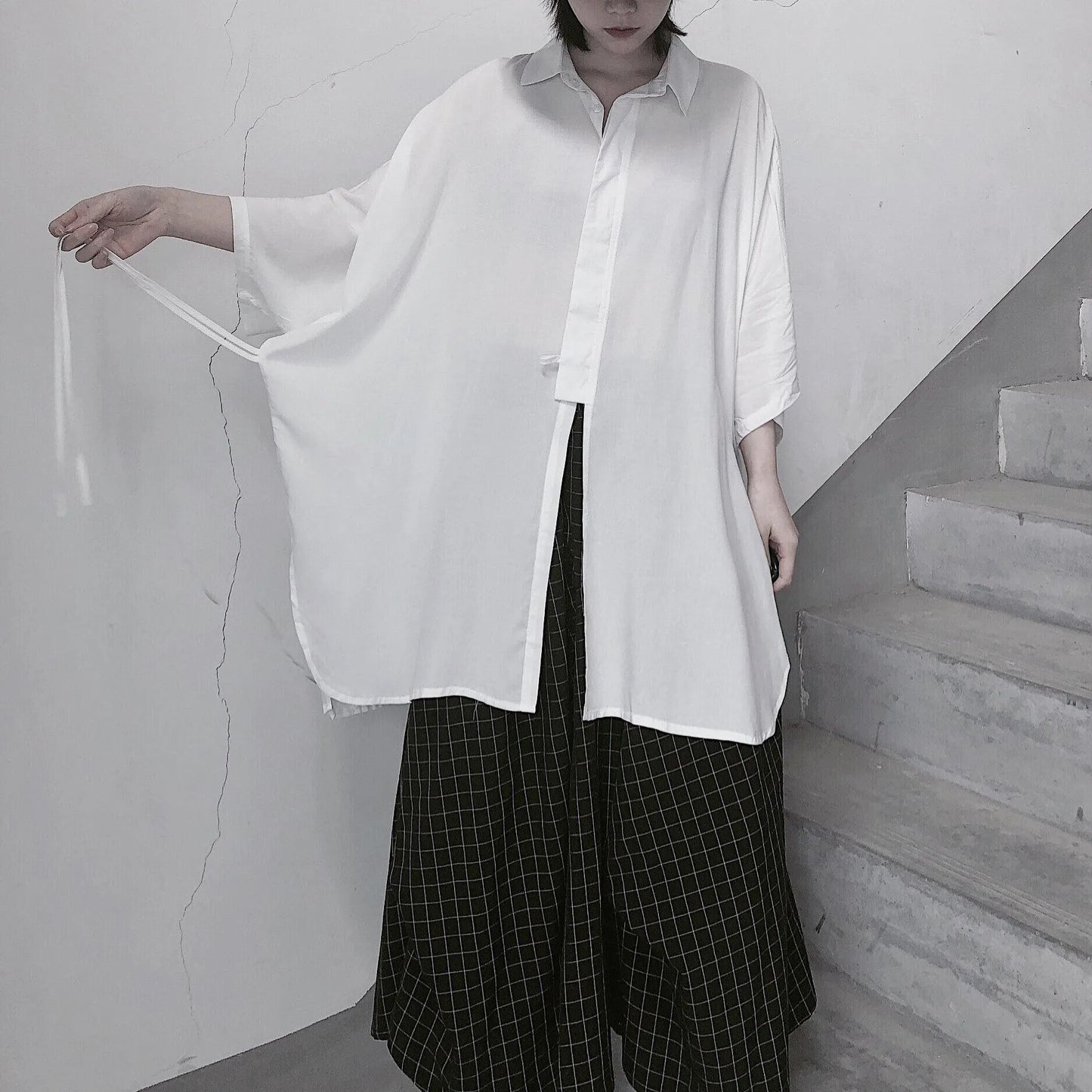 White Clothes Lapel Batwing Sleeve Art Shirts