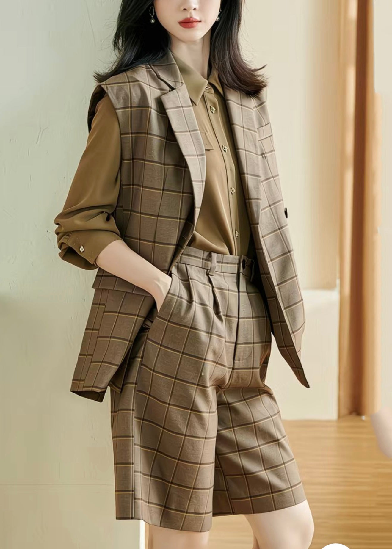Modern Khaki Plaid Side Open Waistcoat and Shorts Two Pieces Set Sleeveless