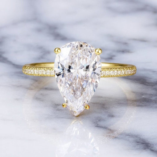 "anette" 3ct Pear Shaped Travel Ring