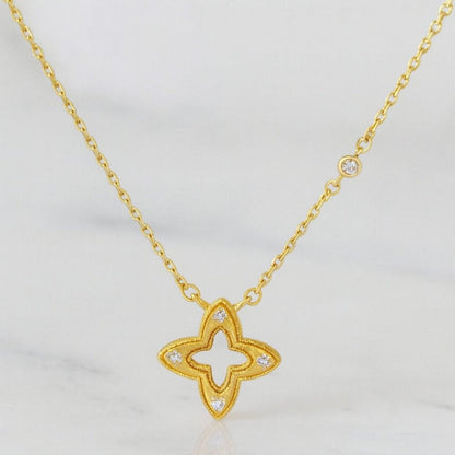 "clementine" Clover Necklace Gold