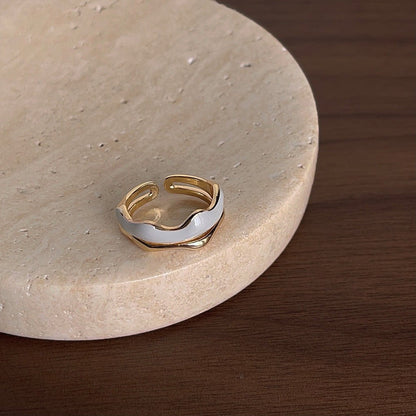 [] Veronica 9 to 5 Ring Set