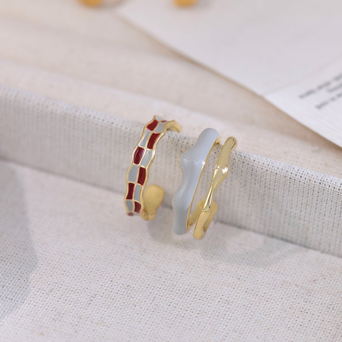 [] Veronica 9 to 5 Ring Set