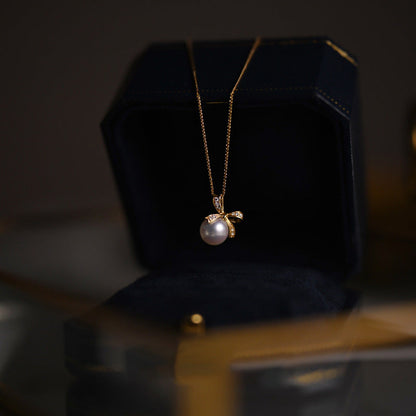 Bow Pearl Necklace