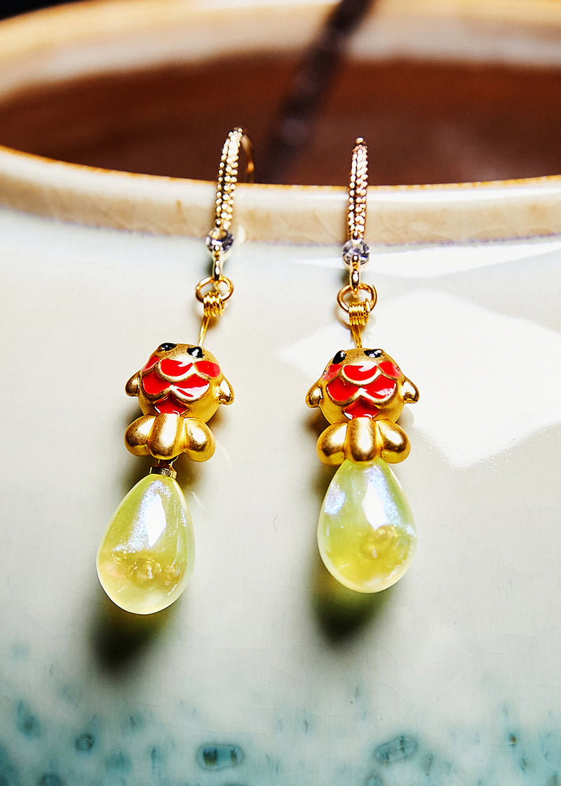 Light Yellow Water Droplet Dog Gilding Drop Earrings