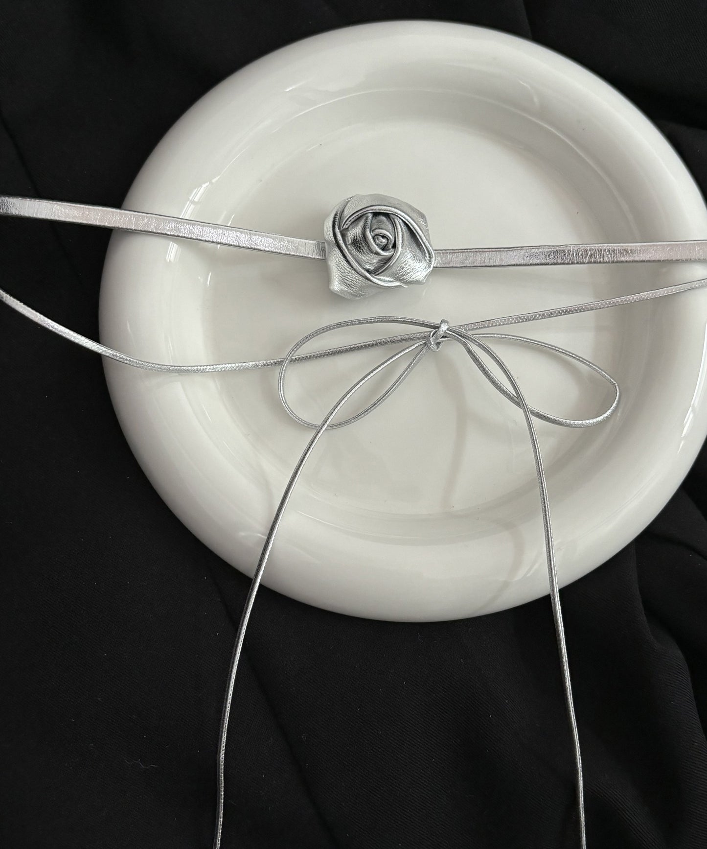 Classy Silk Leather Rope Rose Bilayer Bow Necklace Po044