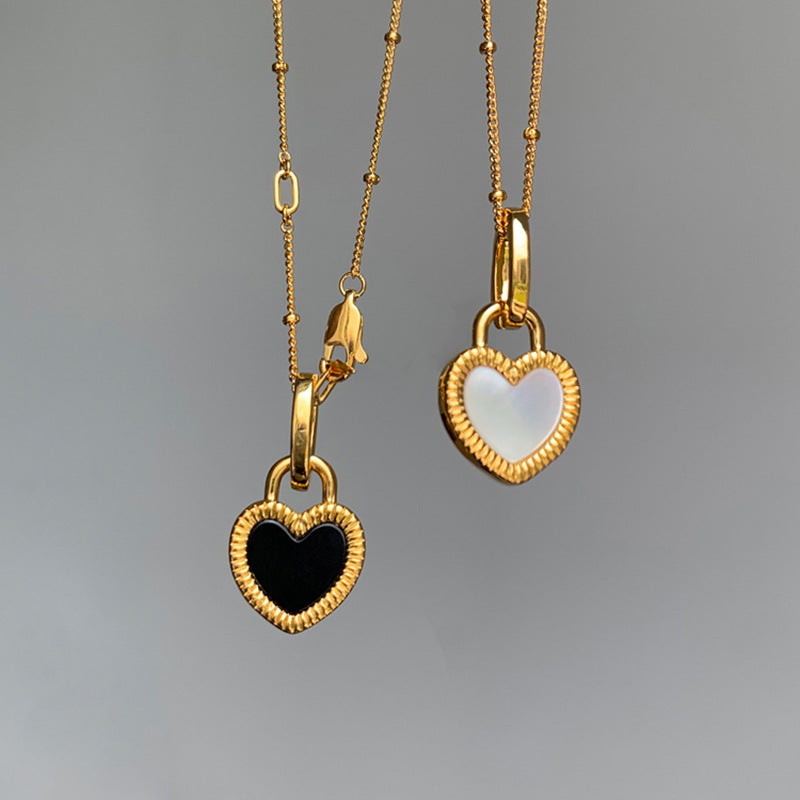 Double-faced Mother-of-pearl Black and White Love Necklace