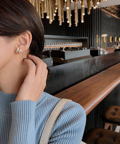 Gold Alloy Zircon H Graphic Stud Earrings