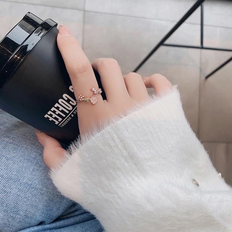 [] Zoe Heart Ring