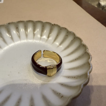 Kaylor Sculpted Enamel Ring