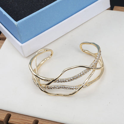 Isla Crystal Vine Bracelet