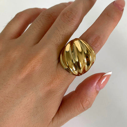 Kapri Layered Threaded Ring