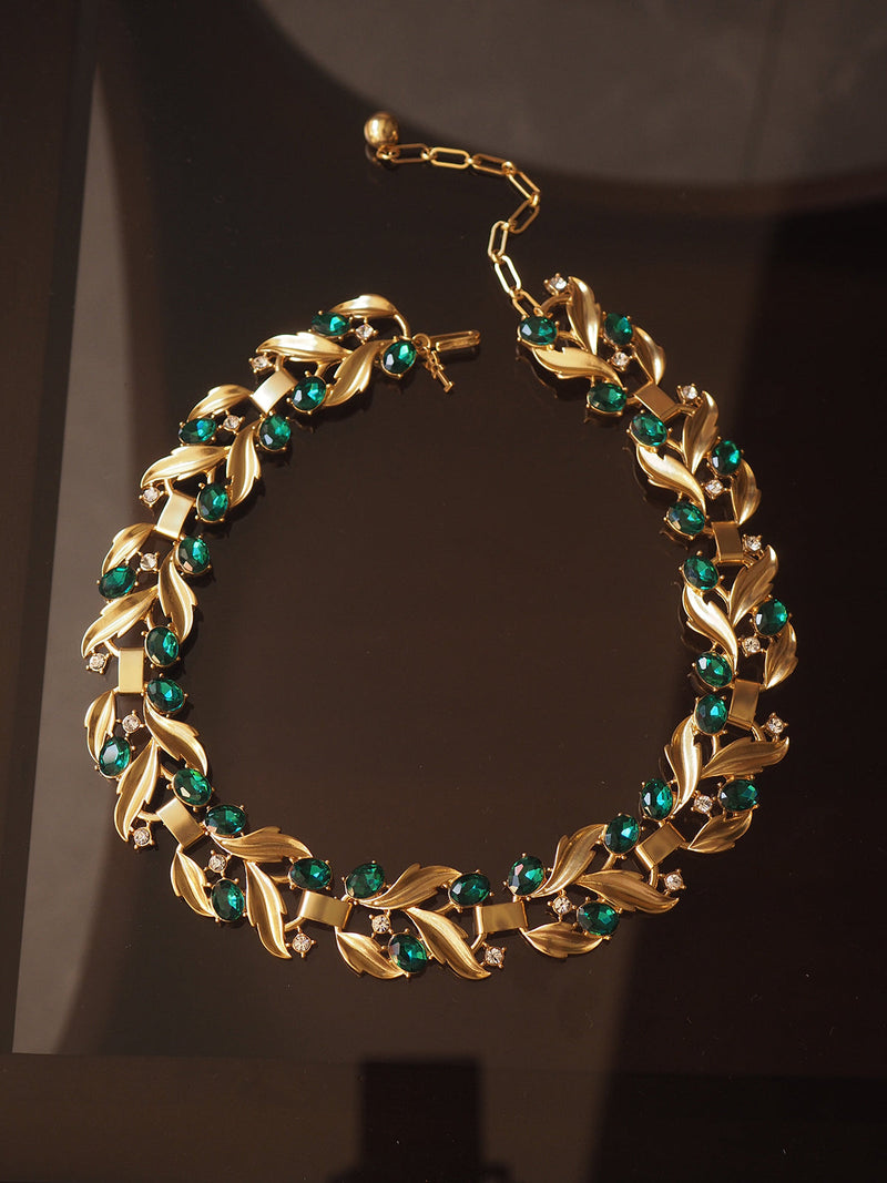 Era Leaf Necklace