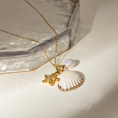 Vaani Seashell & Pearl Charm Necklace