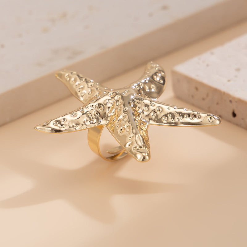 Amaryllis Starfish Statement Ring