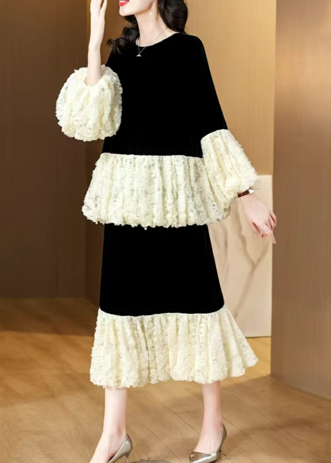 White Lace Patchwork Tops and Skirts Two-piece Set Pearl Spring