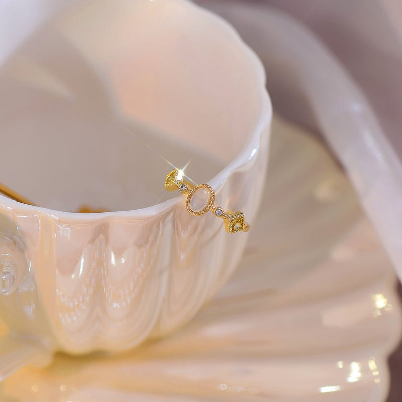 Lyra Baroque Ring