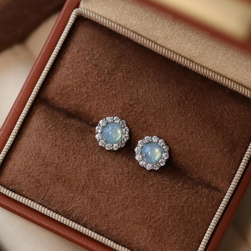 Baroque Stud Earrings - Shelly