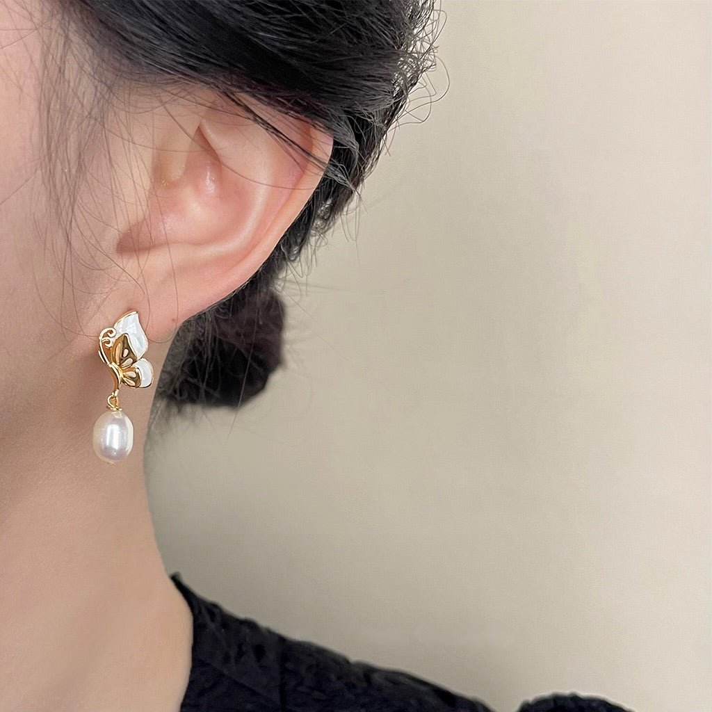 [sample ] April Butterfly Earrings