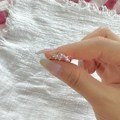 [] Freya Butterfly Ring in Rose Gold
