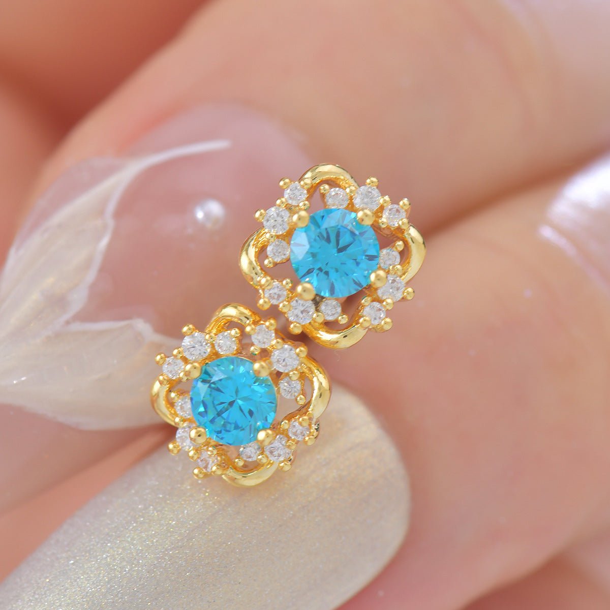 Capri Oceanlight Stud Earrings