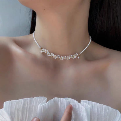 Modern White Alloy Pearl Collar Necklace