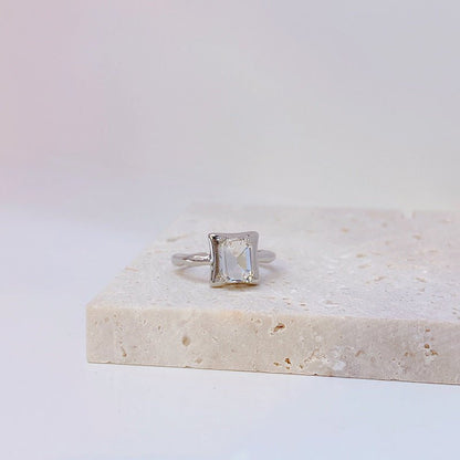 [] Crystal Spark Ring