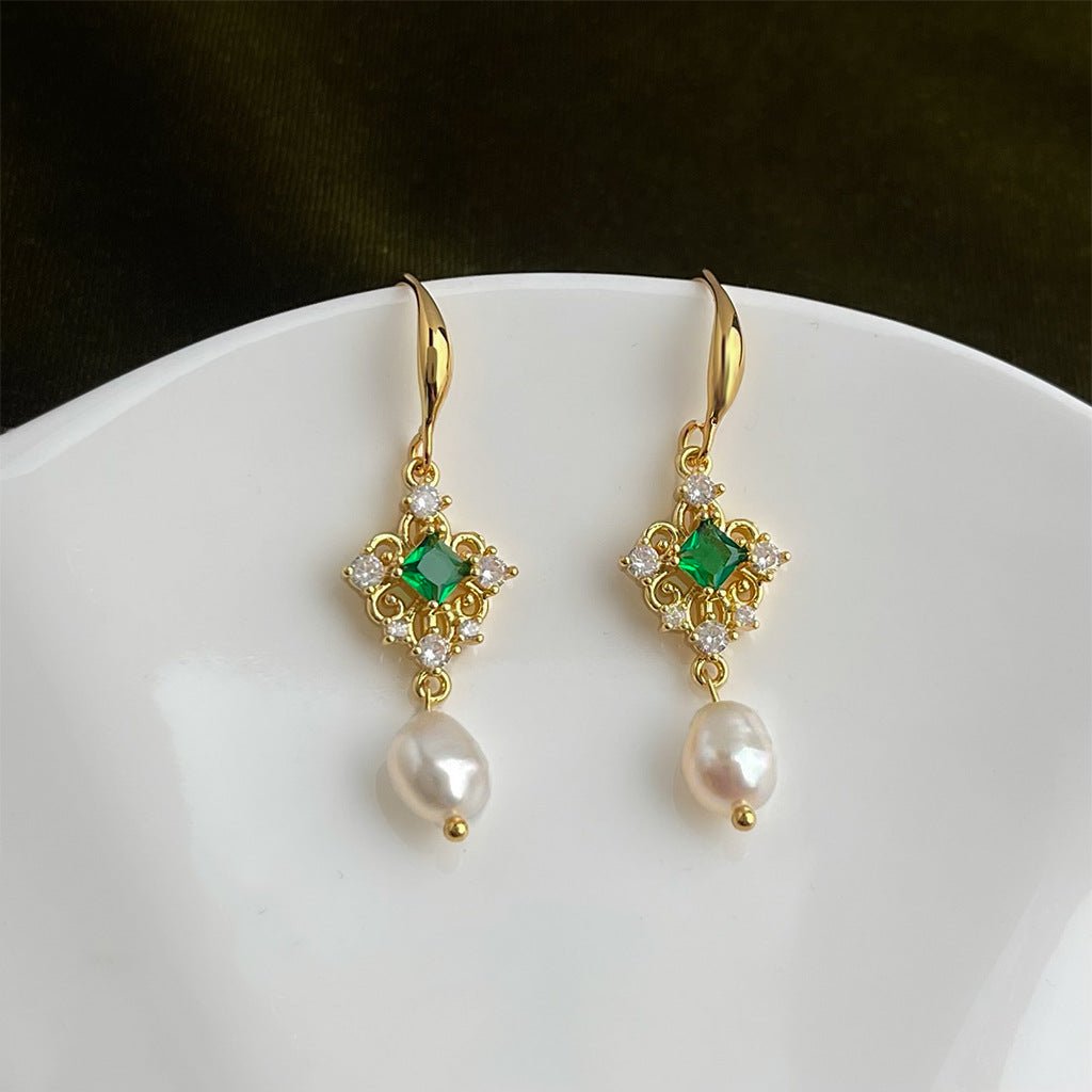 [sample ] Daphne Emerald Pearl Earrings