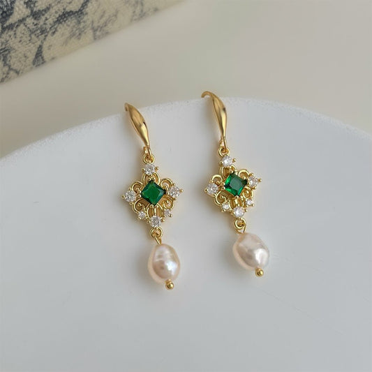 [sample ] Daphne Emerald Pearl Earrings