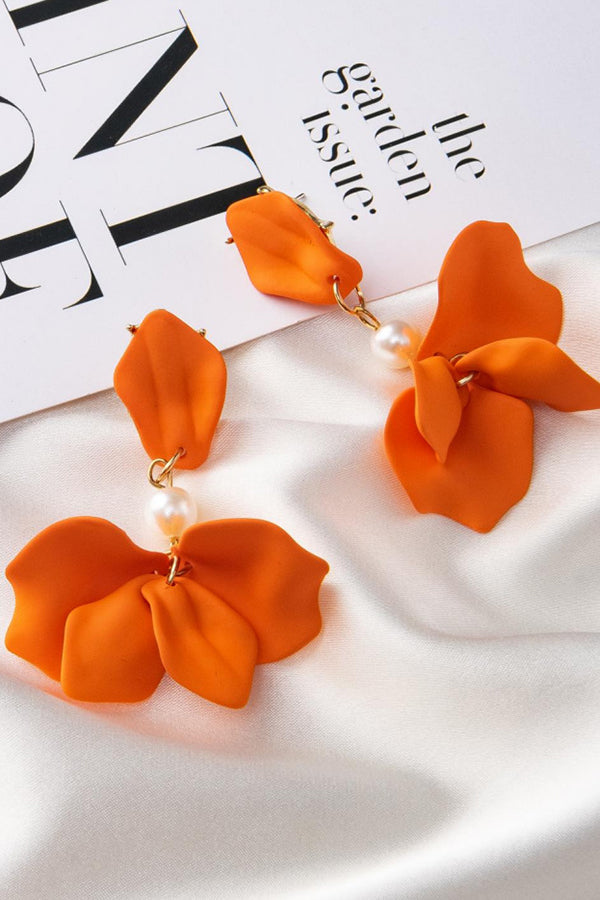 And Heartfelt Flower Pearl Earrings