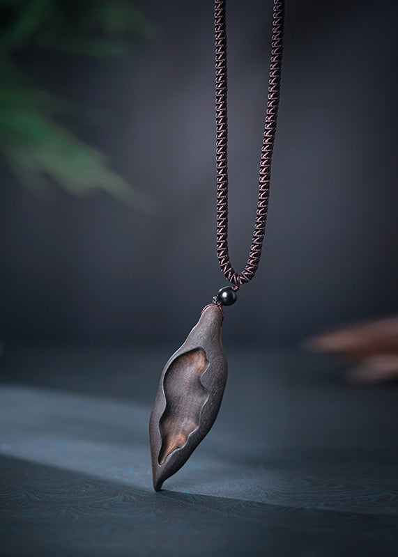 Simple Black Hand Knitting Leaf Pendant Necklace