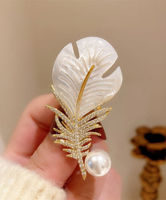 White Copper Zircon Pearl Shell Brooch