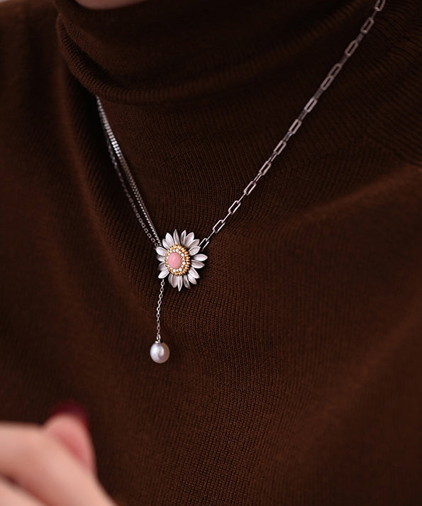 Meeting the End of Summer Daisy Pearl Silver Pendant Necklace