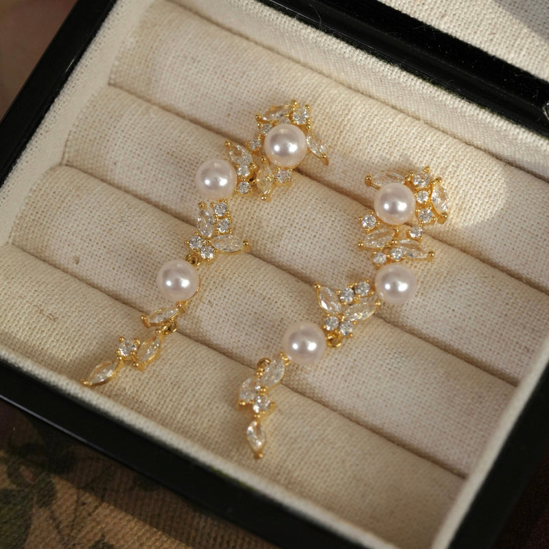 Floraison Pearl Earrings