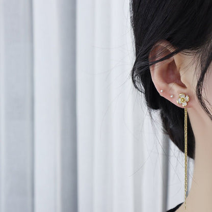 [] Rita Flower Drop Earrings
