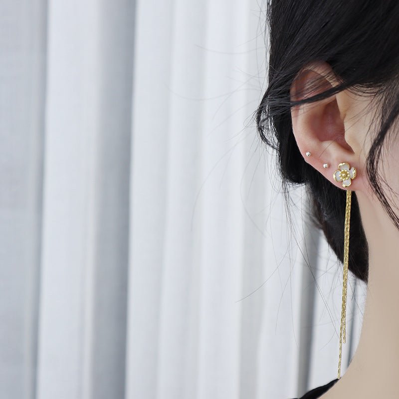[] Rita Flower Drop Earrings