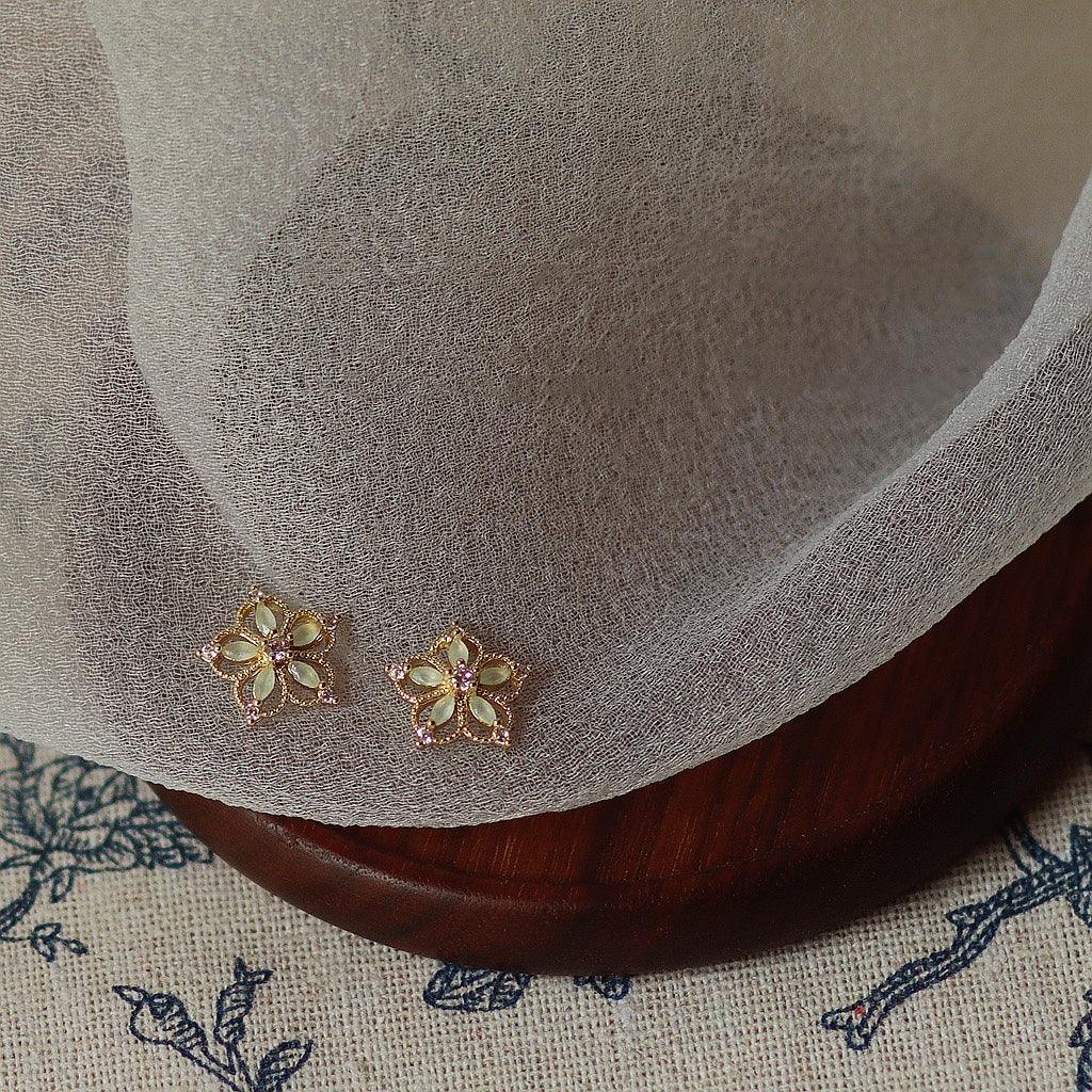 Mira Flower Stud Earrings