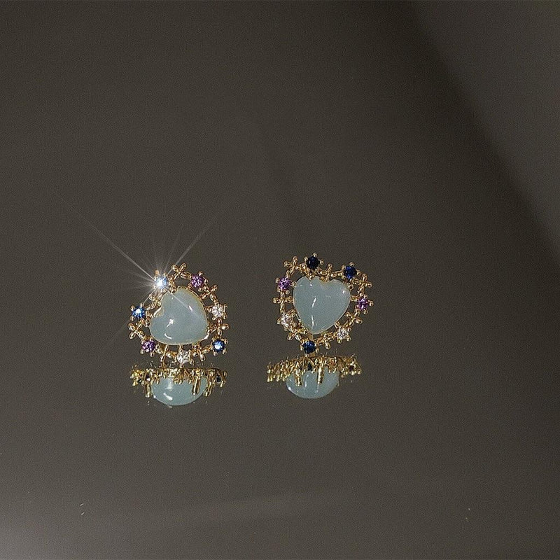 [] Chloe Heart Stud Earrings